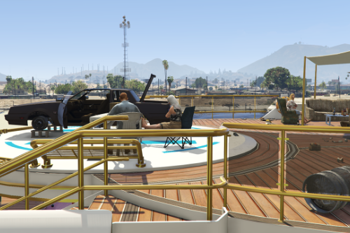 Sandy Shores Party Yacht